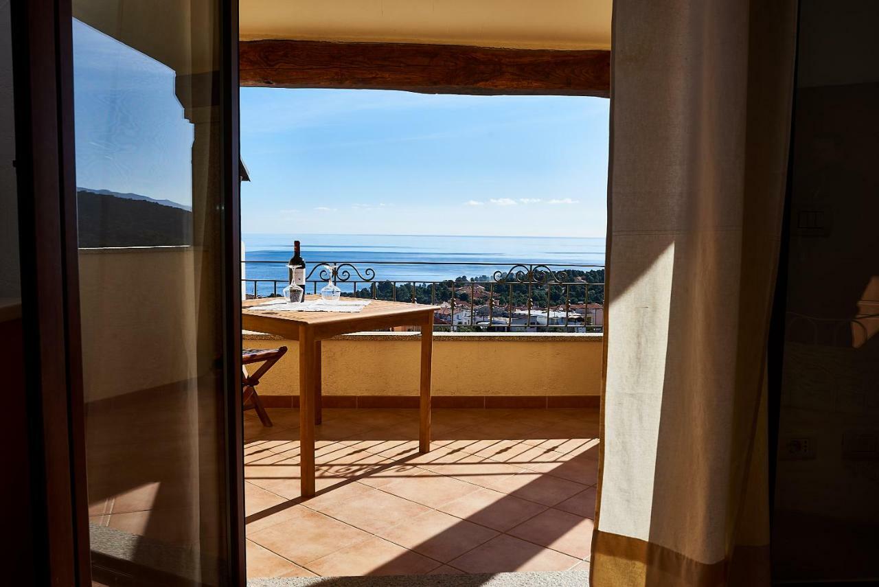 Appartamenti Mare e Monte Cala Gonone Esterno foto